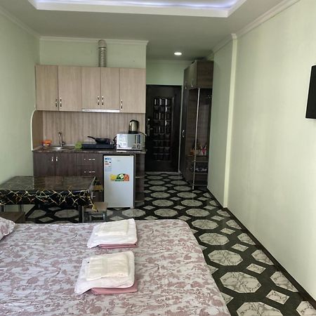 Apartment Maho Batumi Eksteriør bilde